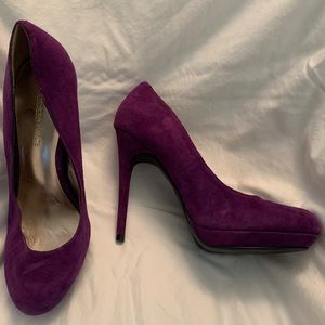 Awesome Purple suede Modern Vice heel pump, size 9m